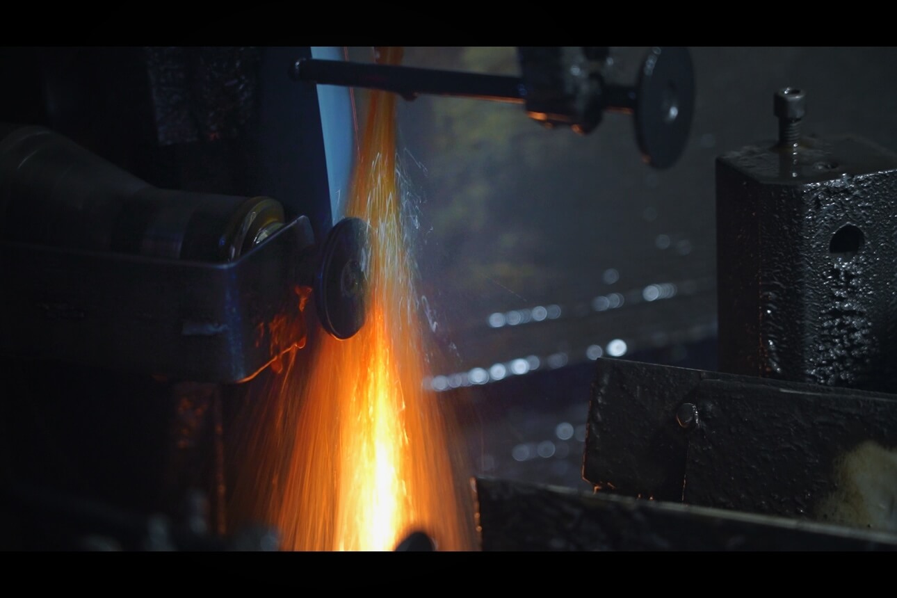 高性能乘用车进气门